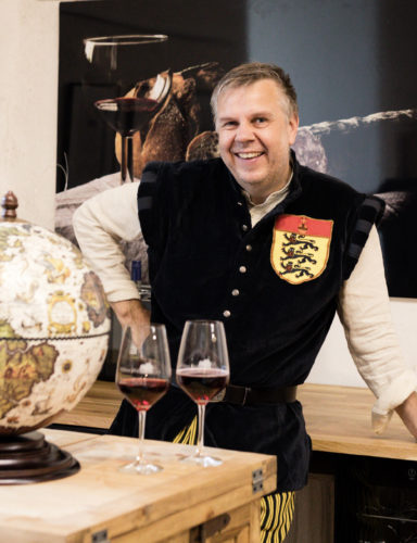 Kaffee & Kuchen gewürzt mit einer Stunde Geschichte(n)